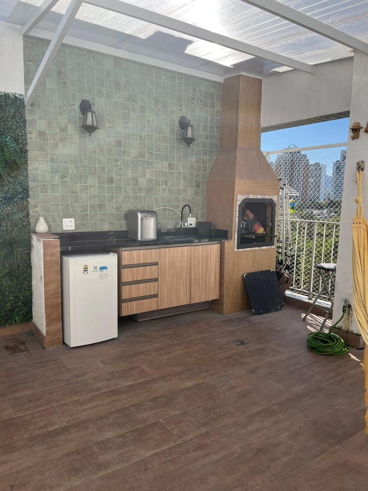Cobertura Incrivel, Silenciosa E Familiar Com Sala Ampla, Cozinha Americana, 3 Quartos, Area Gourmet, Terraco Aberto Com Churrasqueira E Jacuzzi Na Da Barra Da Tijuca - - Apto Inteiro So Pra Voce Rio de Janeiro